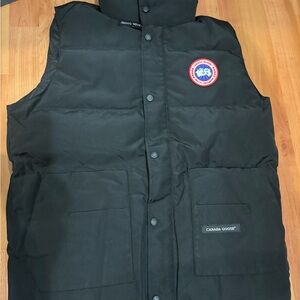 canada goose vest size large brand new with bag authentic